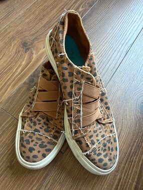 Leopard Print Brown Slip-On Sneakers with Elastic Straps